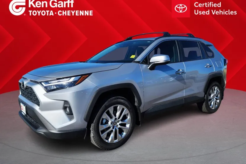 2023 Toyota RAV4 XLE Premium photo 1