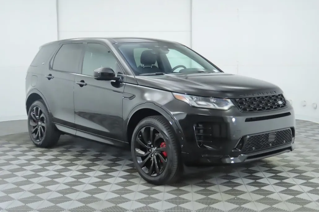 2024 Land Rover Discovery Sport SE photo 1