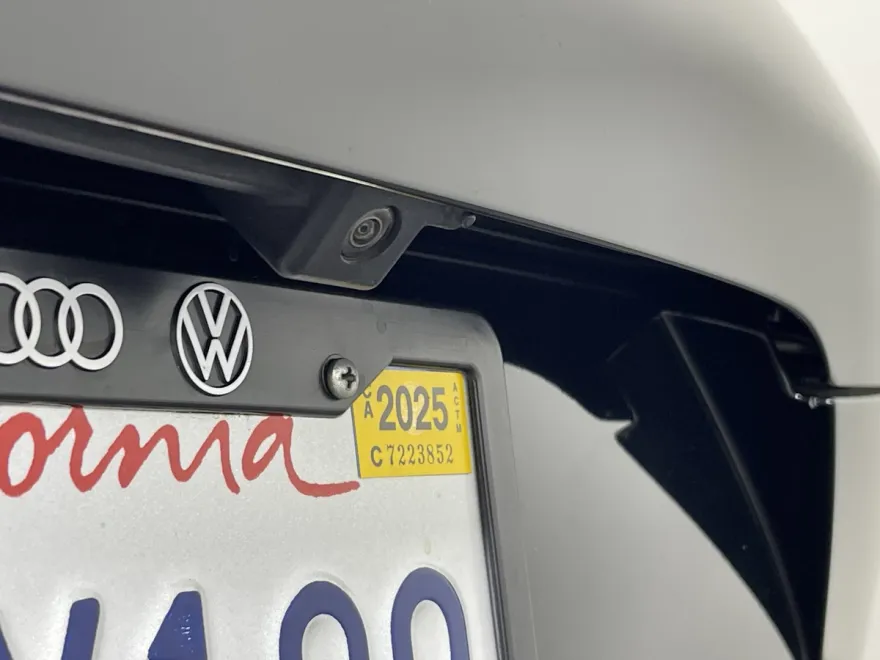 2018 Porsche Panamera 4 photo 1