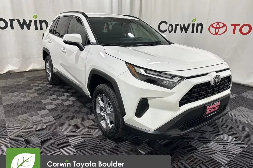 2025 Toyota RAV4 Hybrid LE photo 1