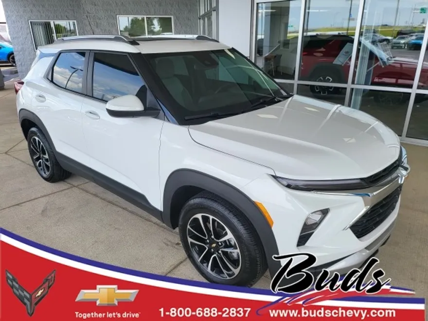 2024 Chevrolet Trailblazer LT photo 1