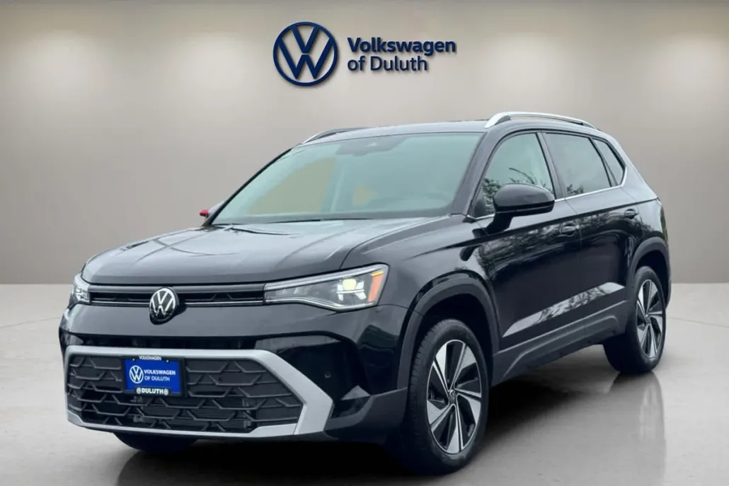 2025 Volkswagen Taos SE photo 1