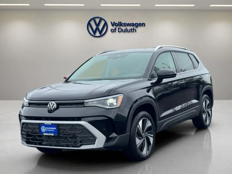 2025 Volkswagen Taos SE photo 1