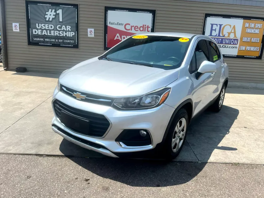 2018 Chevrolet Trax LS photo 1