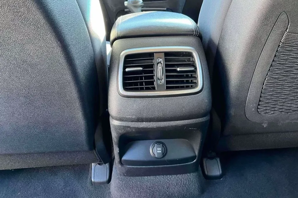 2016 Kia Sorento L photo 1