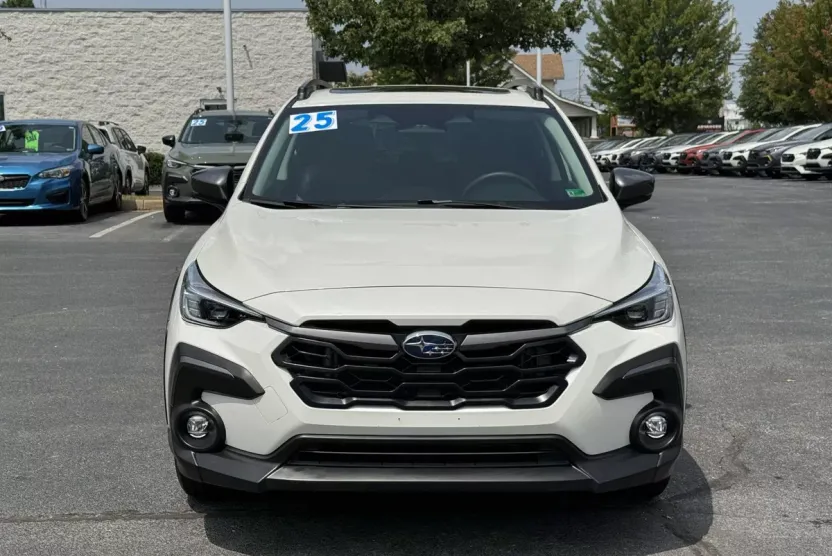 2025 Subaru Crosstrek Limited photo 1