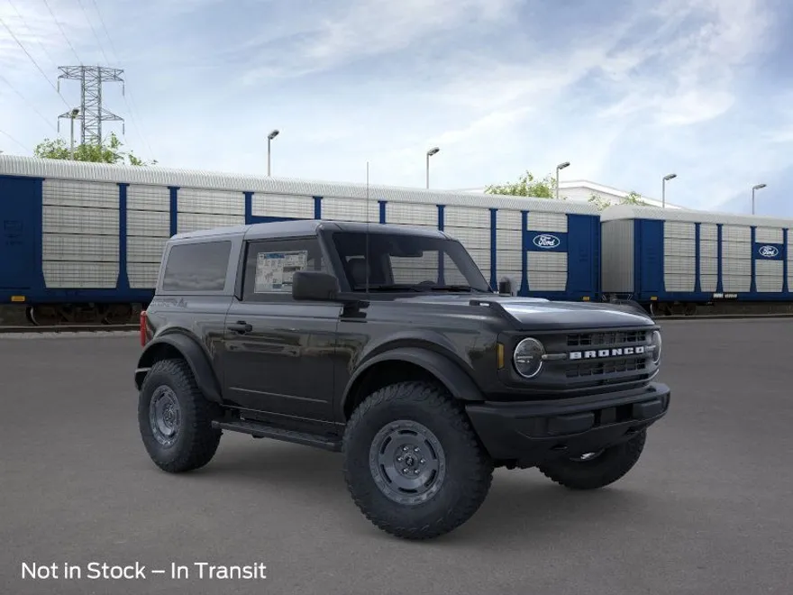 2025 Ford Bronco Base photo 1