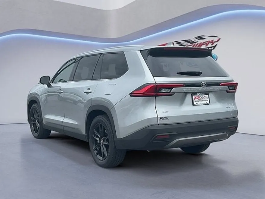 2024 Toyota Grand Highlander Platinum photo 1