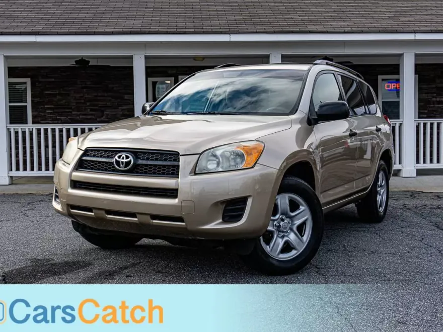 2010 Toyota RAV4 LE photo 1