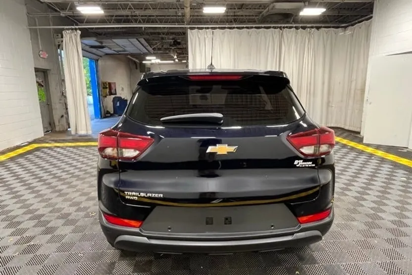 2021 Chevrolet Trailblazer LS photo 1