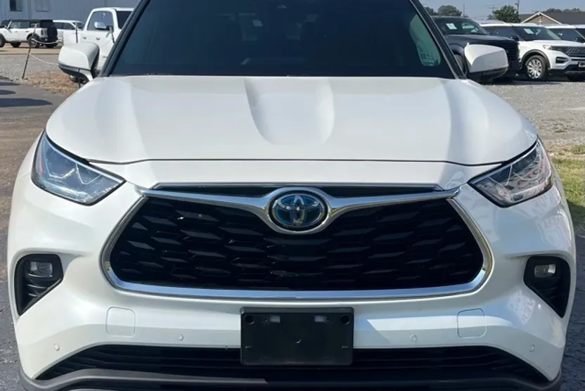 2021 Toyota Highlander Hybrid Limited photo 1
