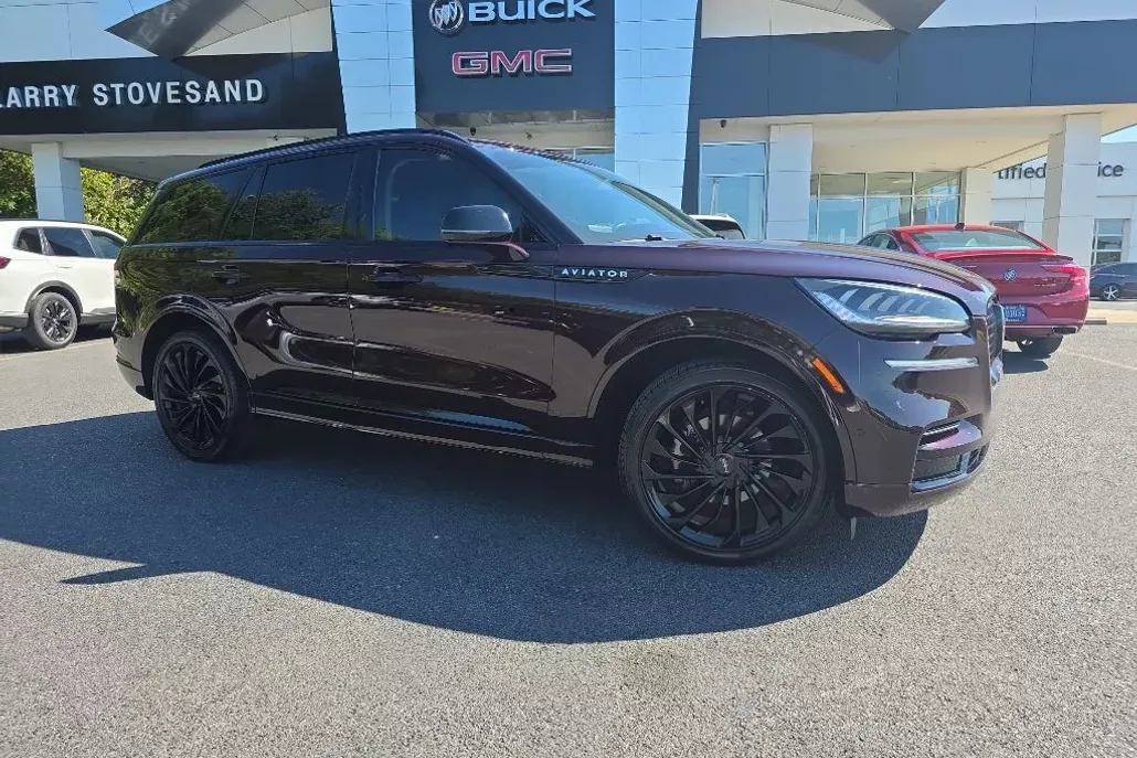 2023 Lincoln Aviator Reserve photo 1