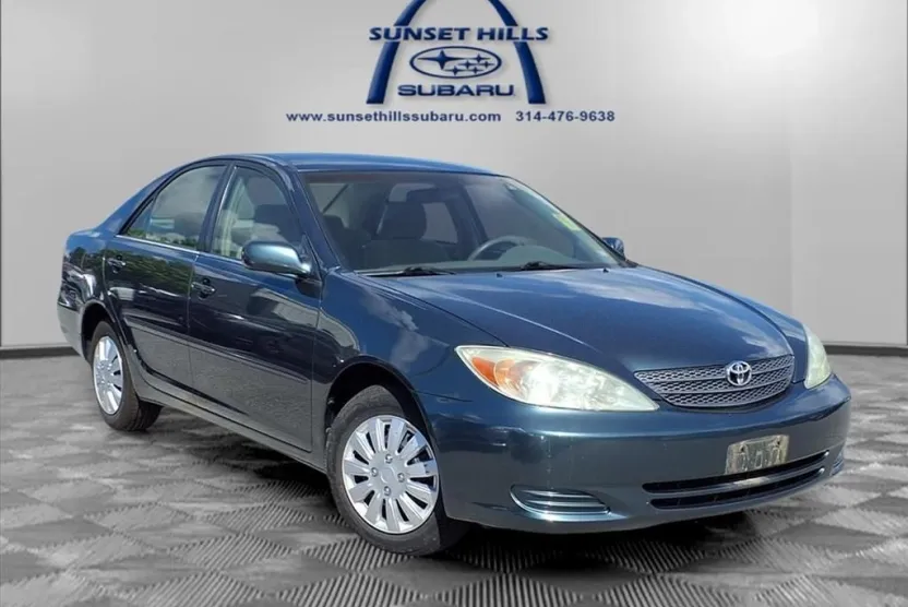 2003 Toyota Camry LE photo 1