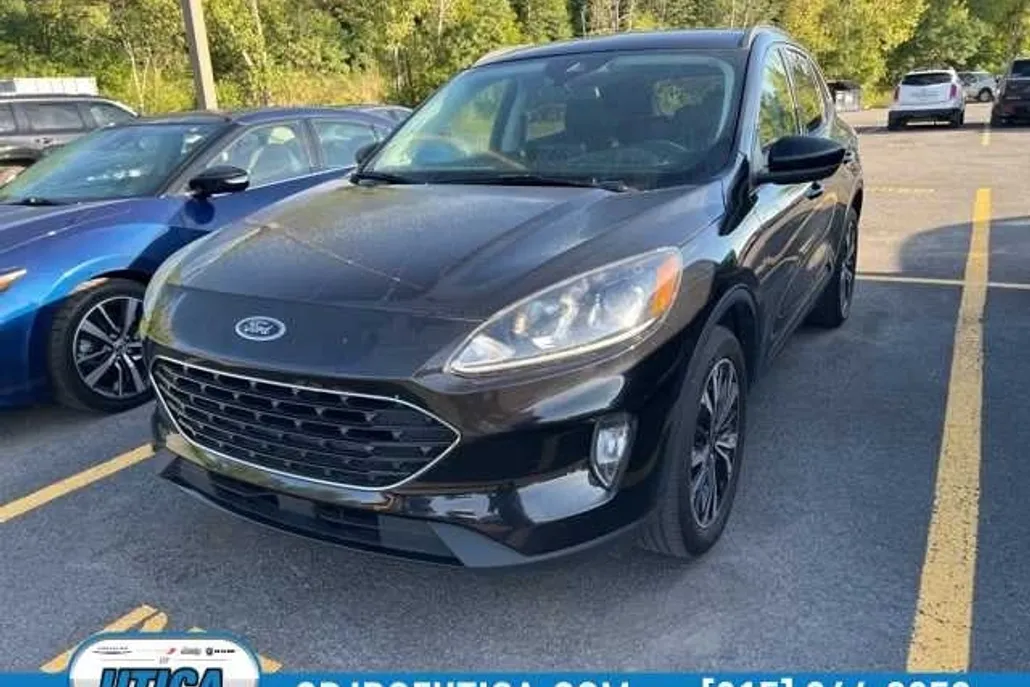 2022 Ford Escape SEL photo 1