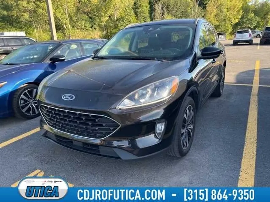 2022 Ford Escape SEL photo 1