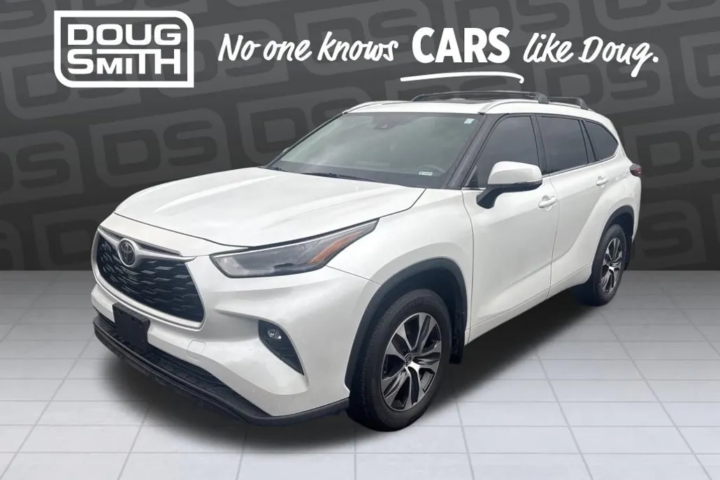 2022 Toyota Highlander XLE photo 1
