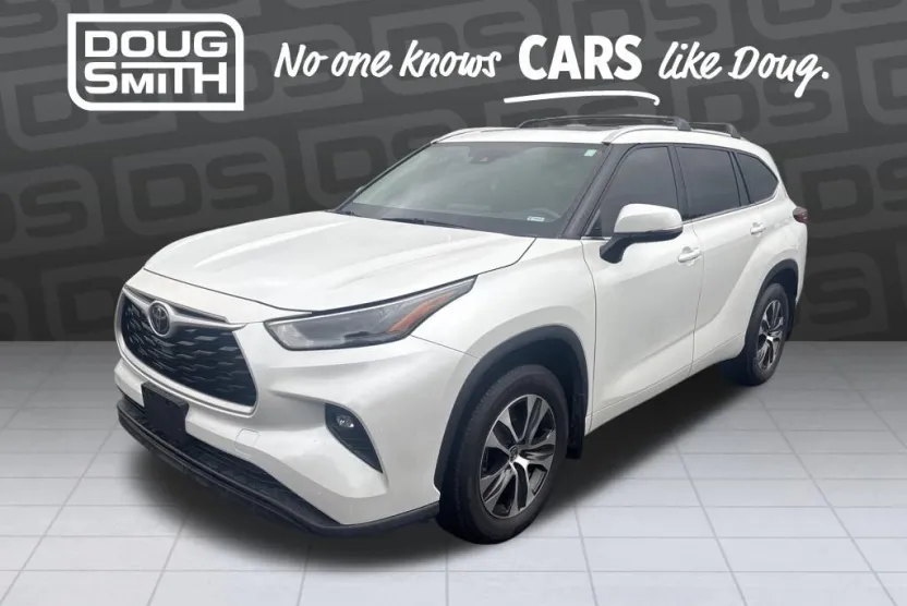 2022 Toyota Highlander XLE photo 1