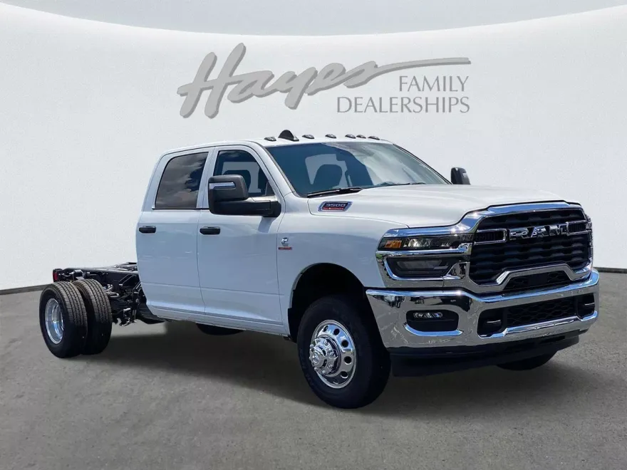 2025 Ram 3500 Tradesman photo 1