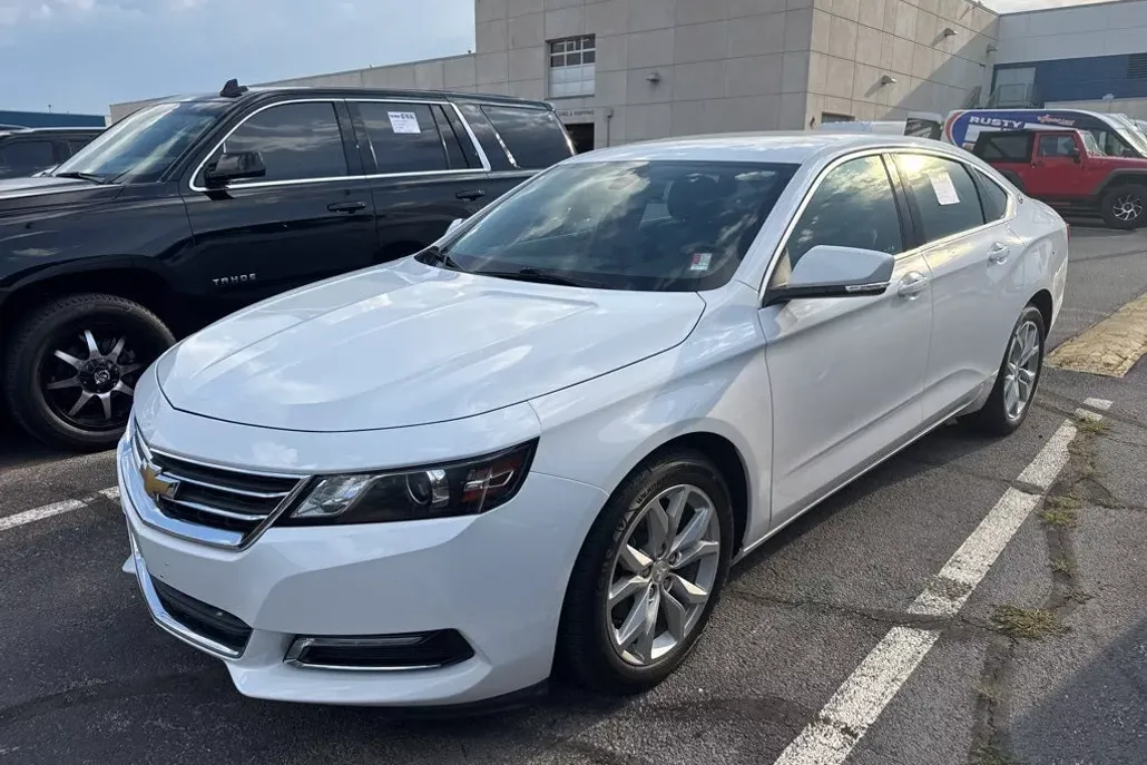 2019 Chevrolet Impala 1LT photo 1