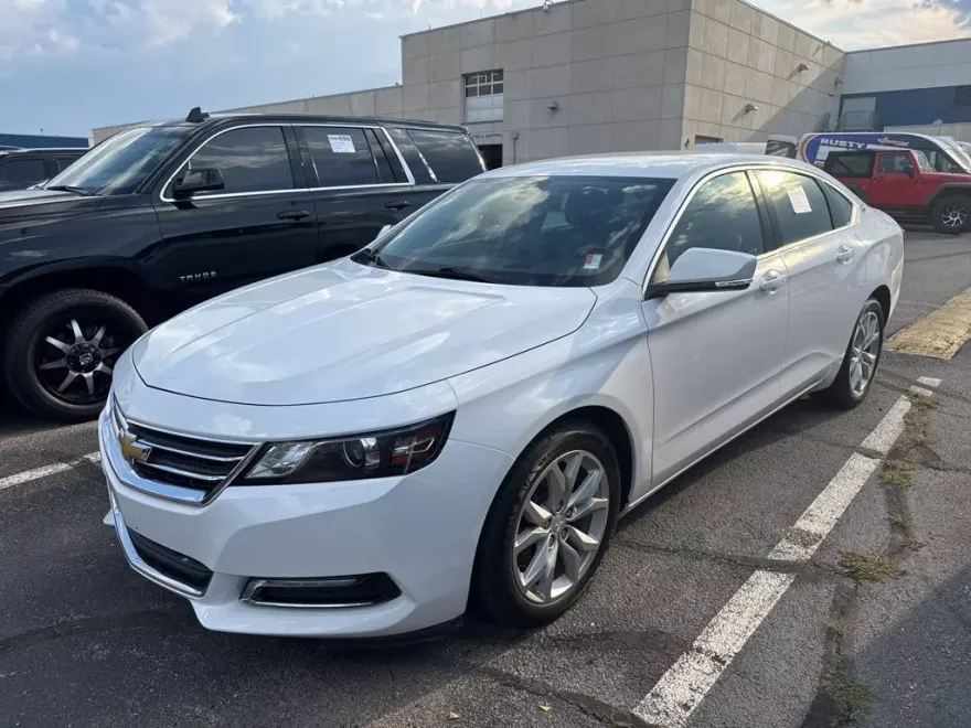 2019 Chevrolet Impala 1LT photo 1