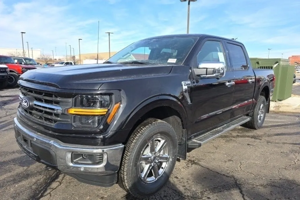 2025 Ford F-150 XLT photo 1