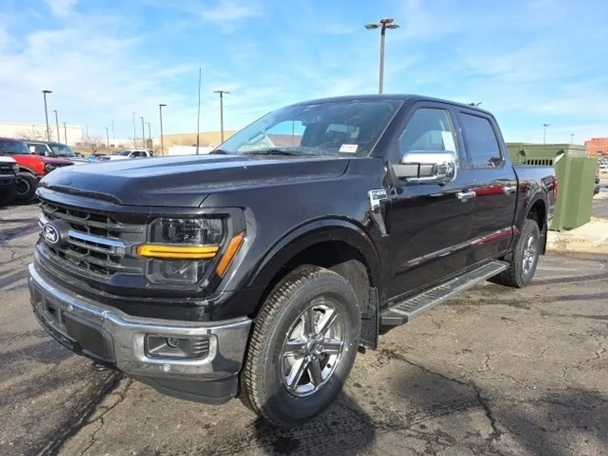 2025 Ford F-150 XLT photo 1