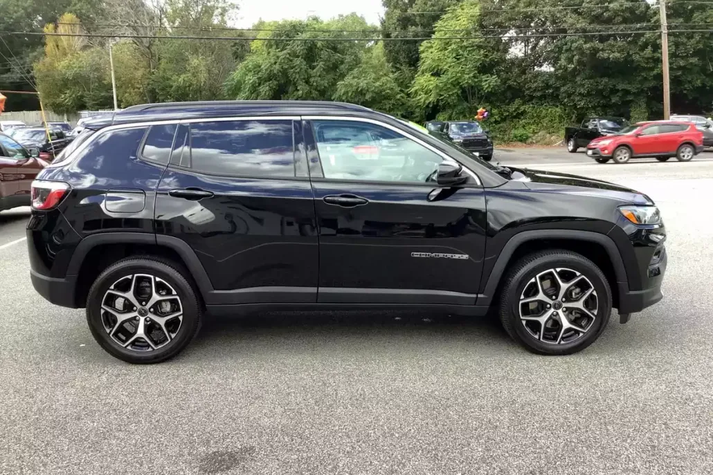 2025 Jeep Compass Limited photo 1