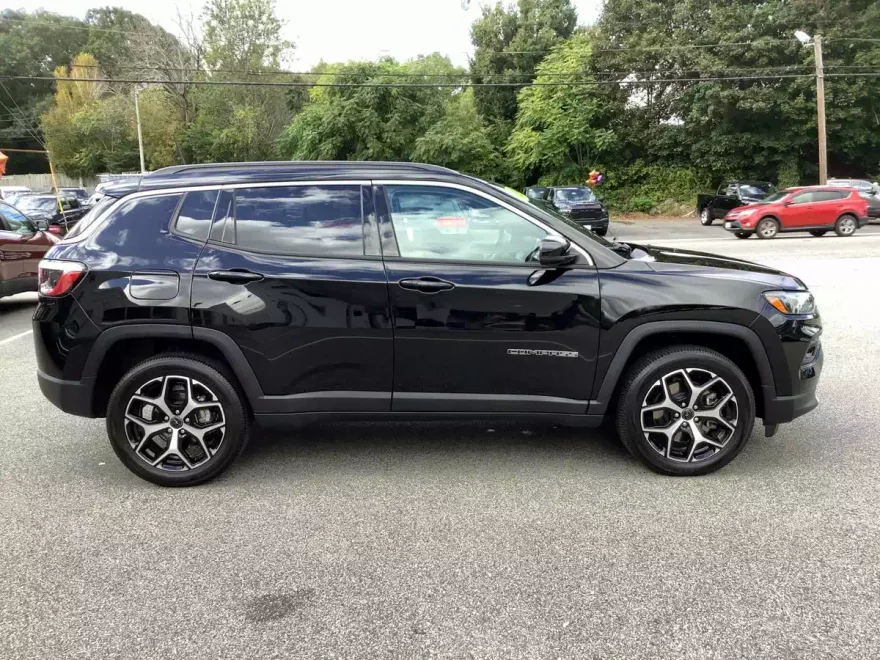 2025 Jeep Compass Limited photo 1