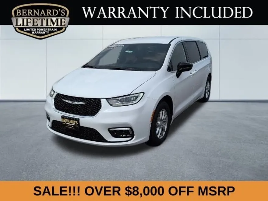 2025 Chrysler Pacifica photo 1