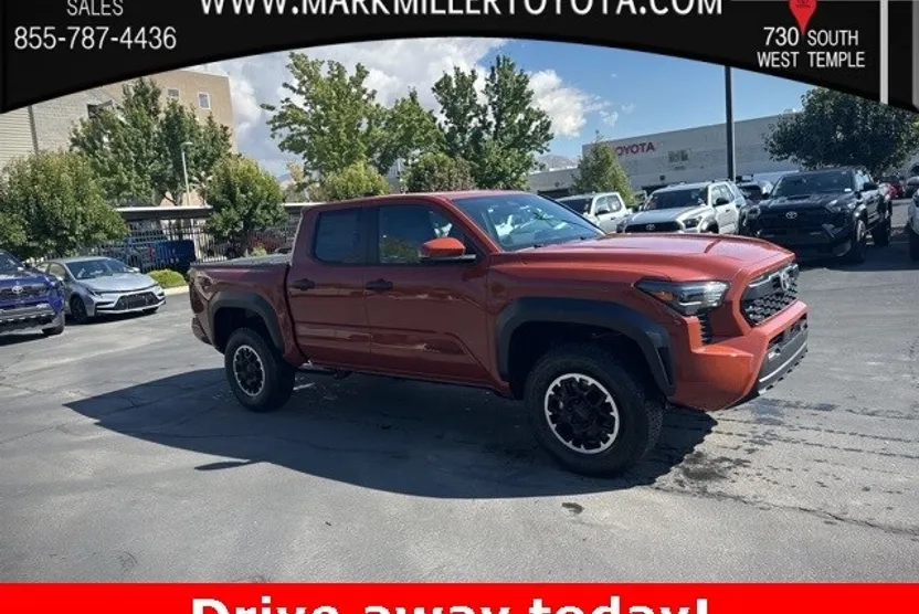 2025 Toyota Tacoma TRD Off-Road 4x4 Double Cab photo 1