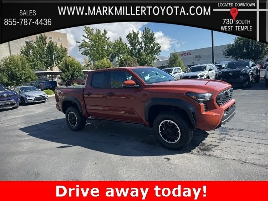 2025 Toyota Tacoma TRD Off-Road 4x4 Double Cab photo 1