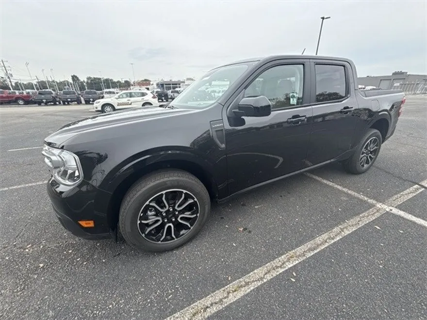 2024 Ford Maverick Lariat photo 1