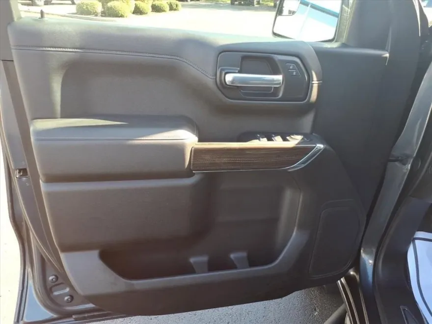 2021 Chevrolet Silverado 1500 LT Trail Boss photo 1