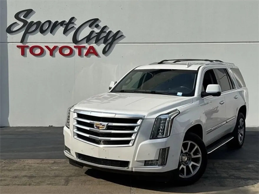 2020 Cadillac Escalade Luxury photo 1