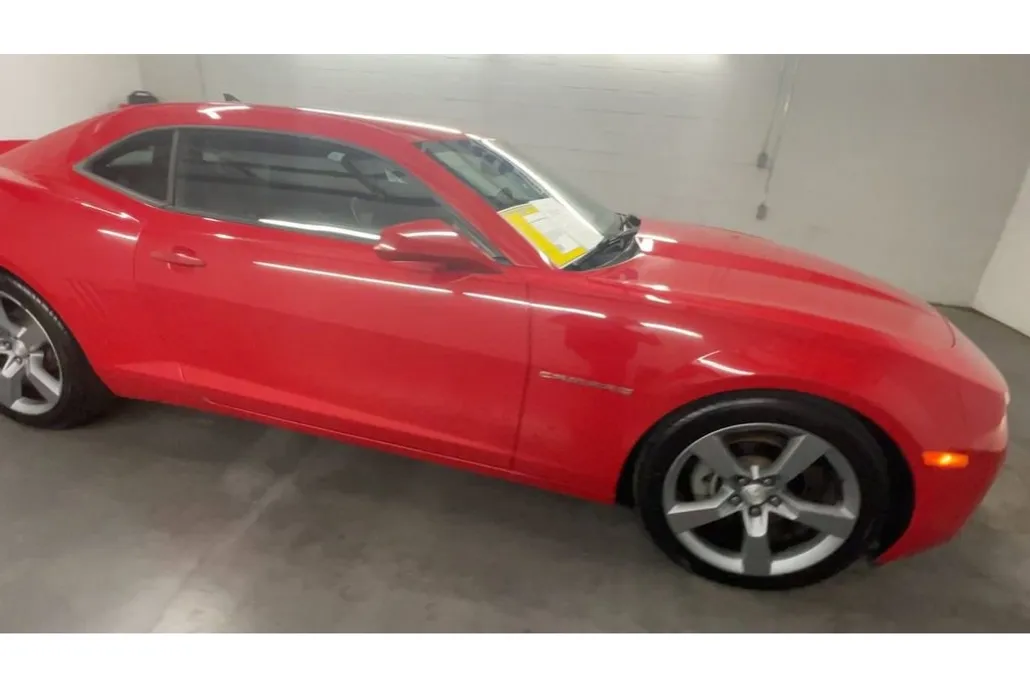 2011 Chevrolet Camaro 2LT photo 1