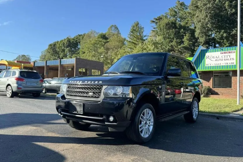 2011 Land Rover Range Rover HSE photo 1