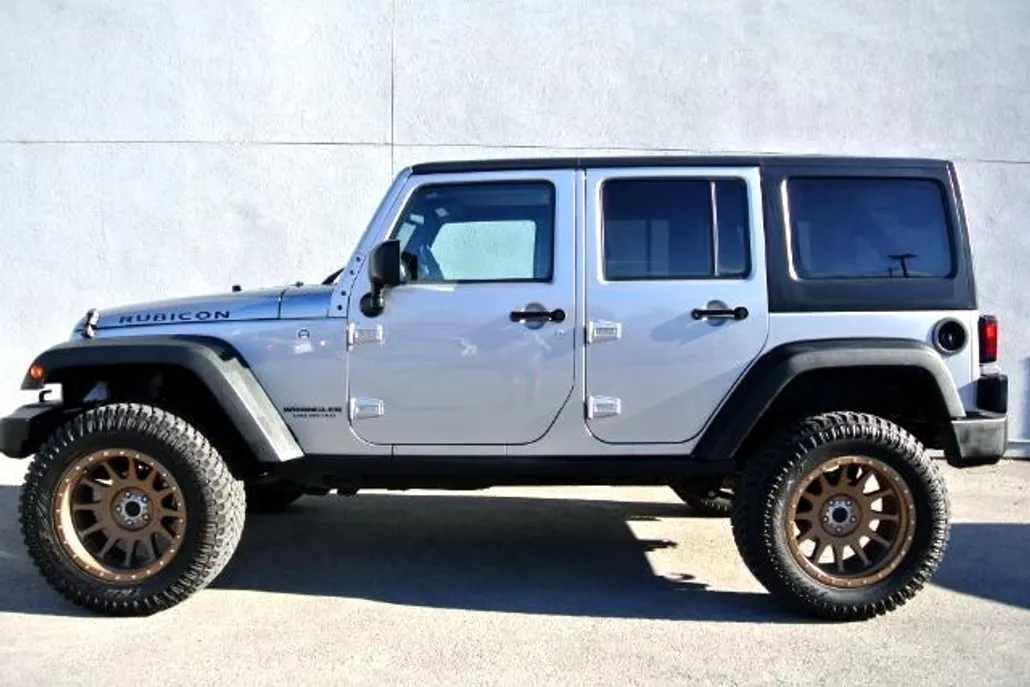 2017 Jeep Wrangler Unlimited Rubicon photo 1