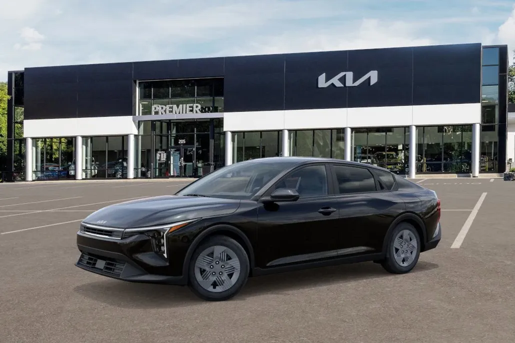 2025 Kia K4 LX photo 1