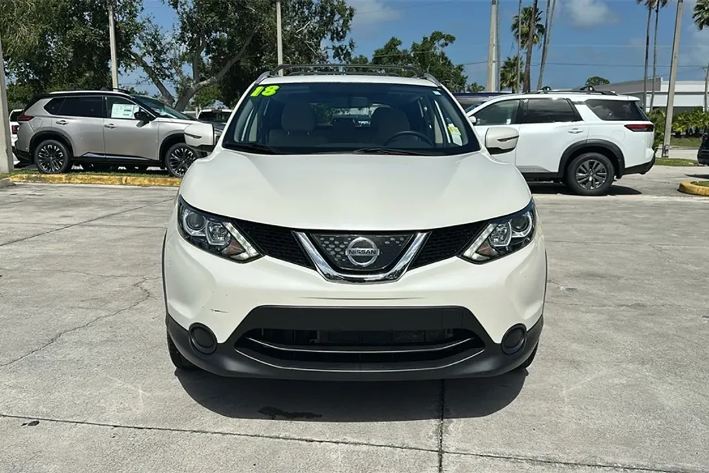 2018 Nissan Rogue Sport SV photo 1
