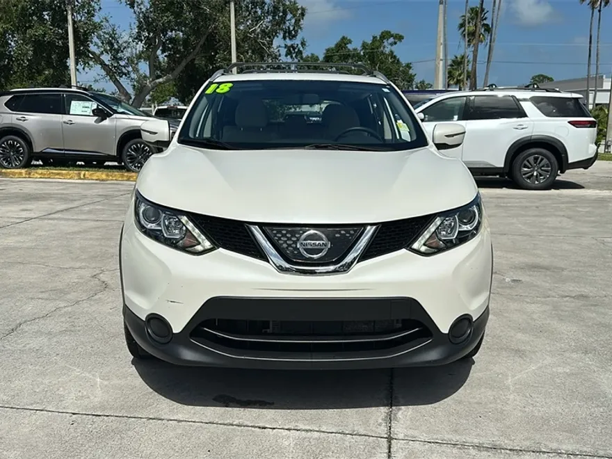 2018 Nissan Rogue Sport SV photo 1