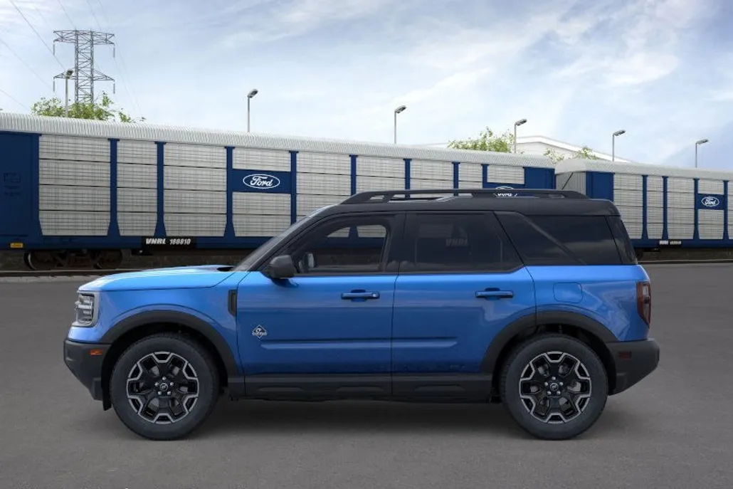 2025 Ford Bronco Sport Outer Banks photo 1