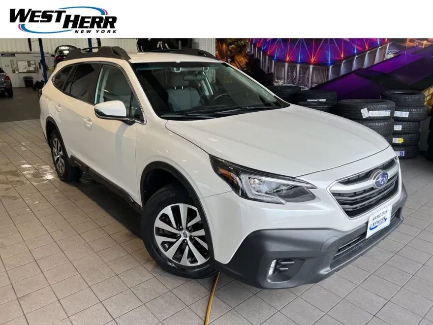 2020 Subaru Outback Premium photo 1