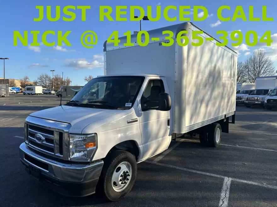 2025 Ford E-350 photo 1