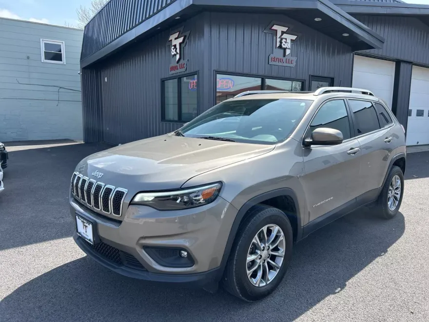 2019 Jeep Cherokee Latitude photo 1