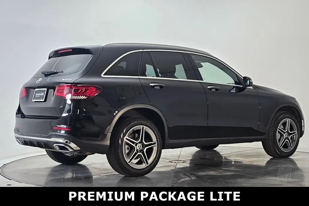 2022 Mercedes Benz GLC 300 4MATIC photo 1
