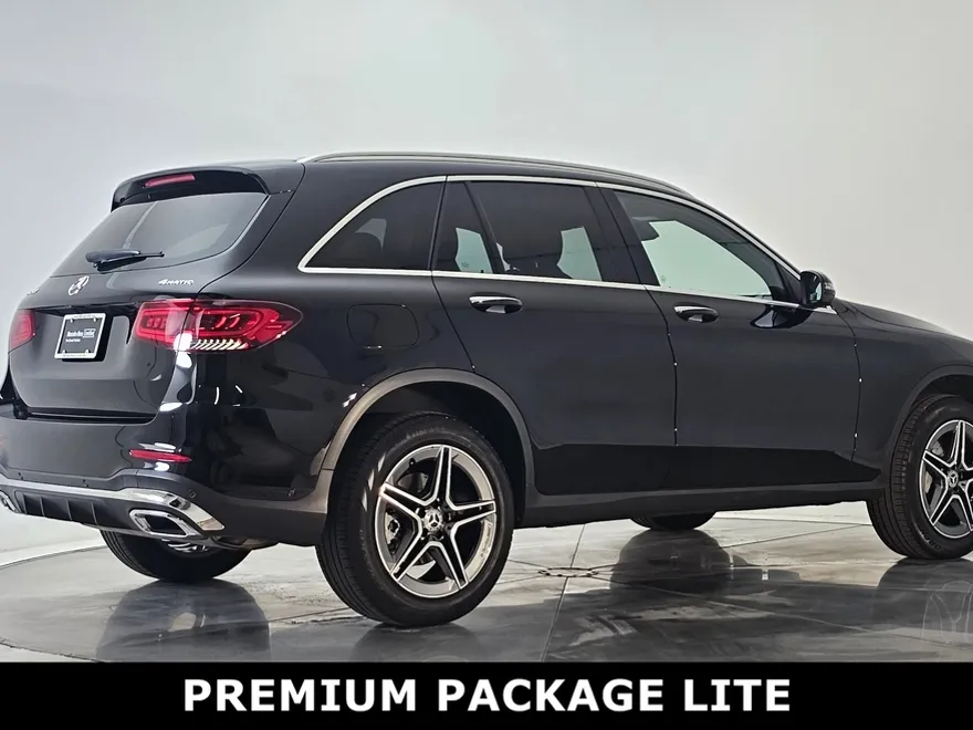2022 Mercedes Benz GLC 300 4MATIC photo 1