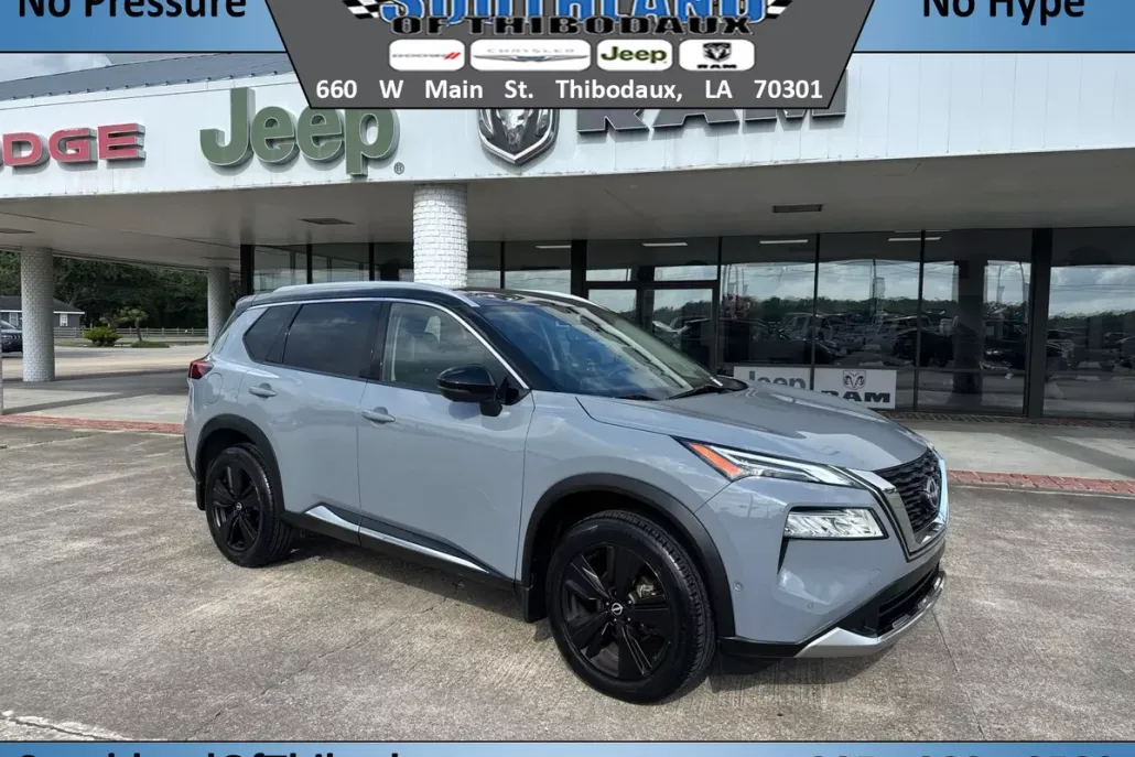 2023 Nissan Rogue Platinum photo 1
