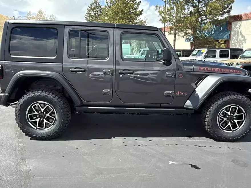 2025 Jeep Wrangler Rubicon photo 1