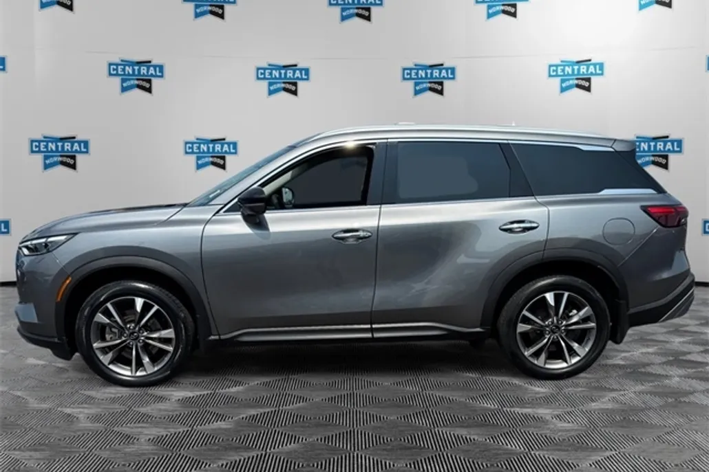 2022 Infiniti QX60 Luxe photo 1