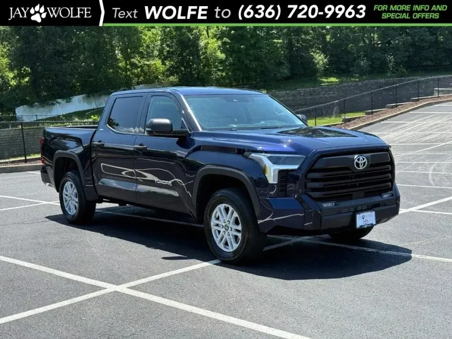 2022 Toyota Tundra SR5 photo 1